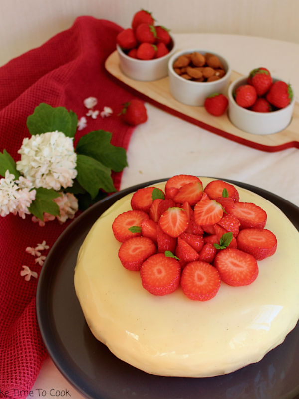 Entremet-Fraises-Framboise-Chocolat-Blanc-1